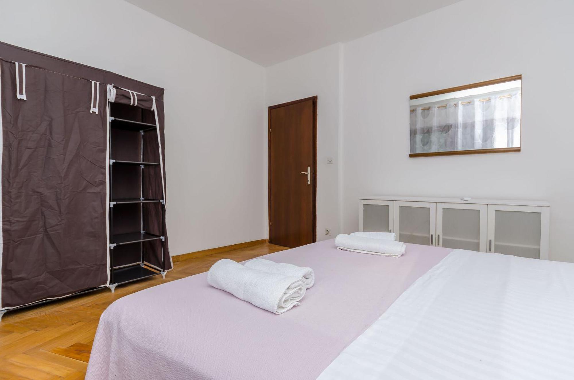Apartments Tabak Трогир Екстериор снимка