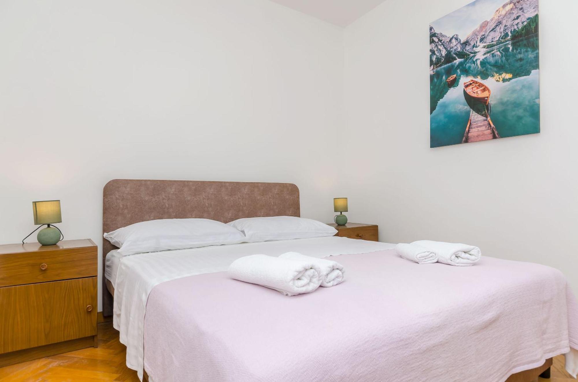 Apartments Tabak Трогир Екстериор снимка