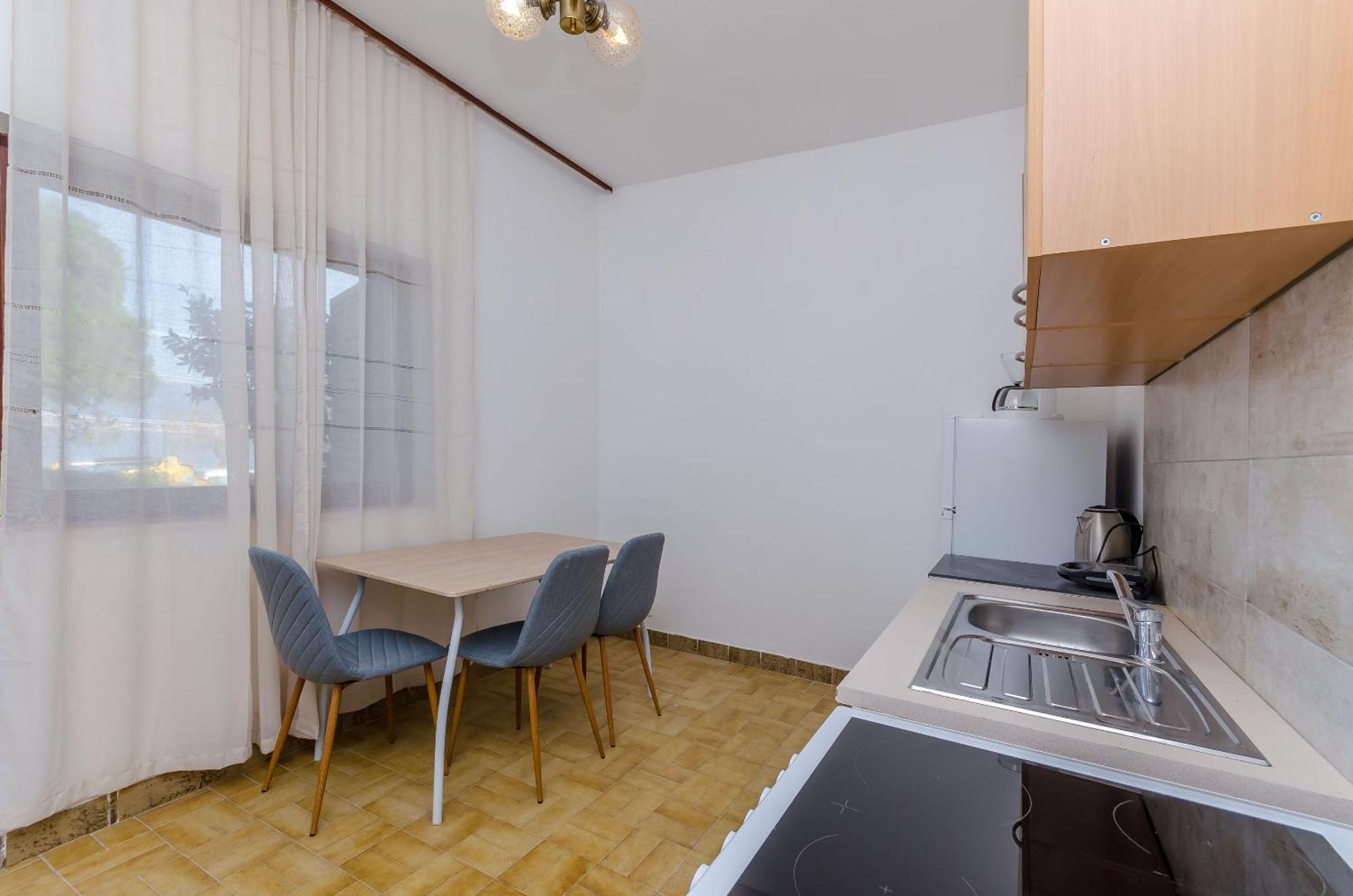 Apartments Tabak Трогир Екстериор снимка