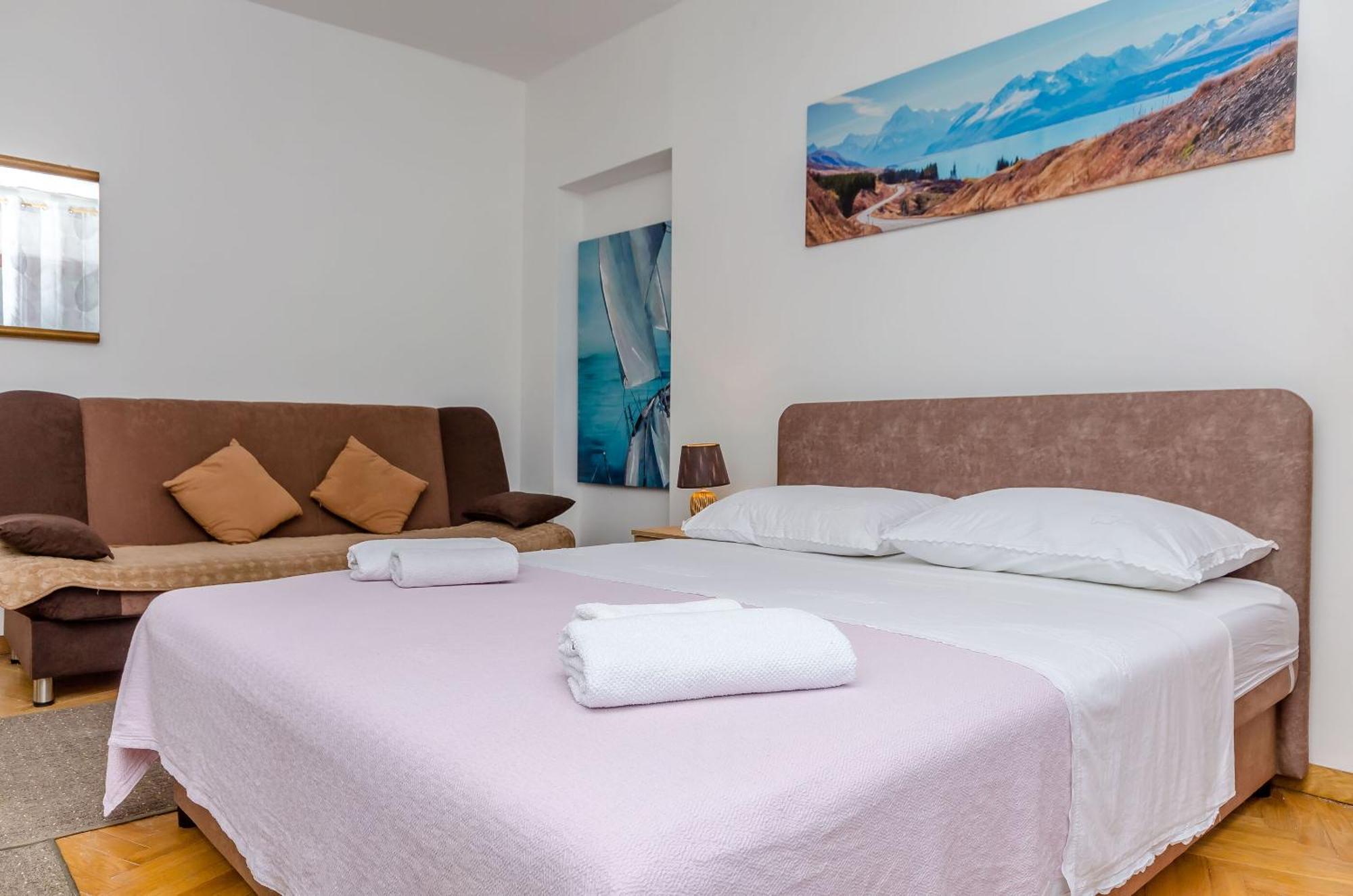Apartments Tabak Трогир Екстериор снимка